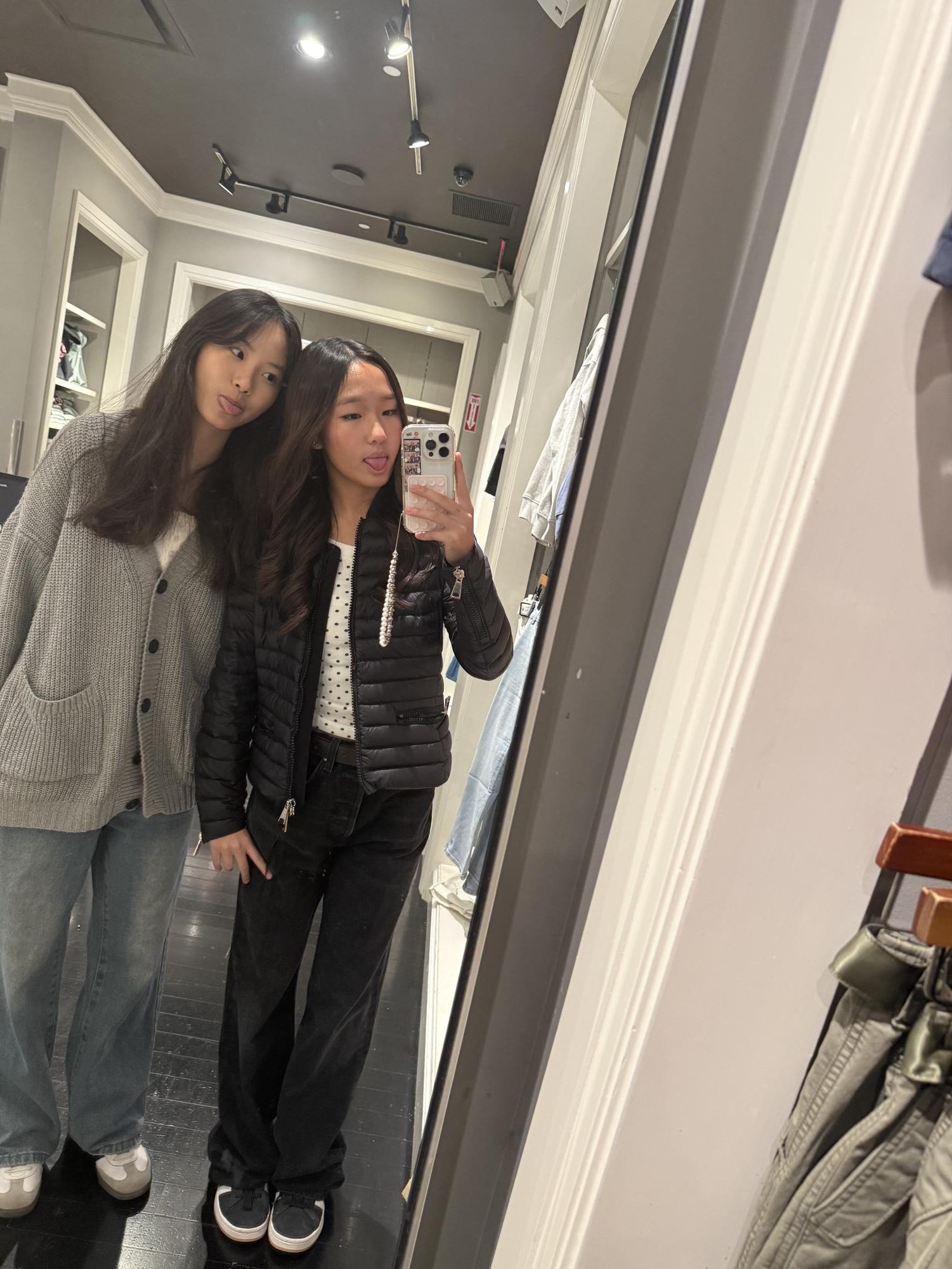 Freshman Emily Jin (right) and sophomore Yuna Wu (left)